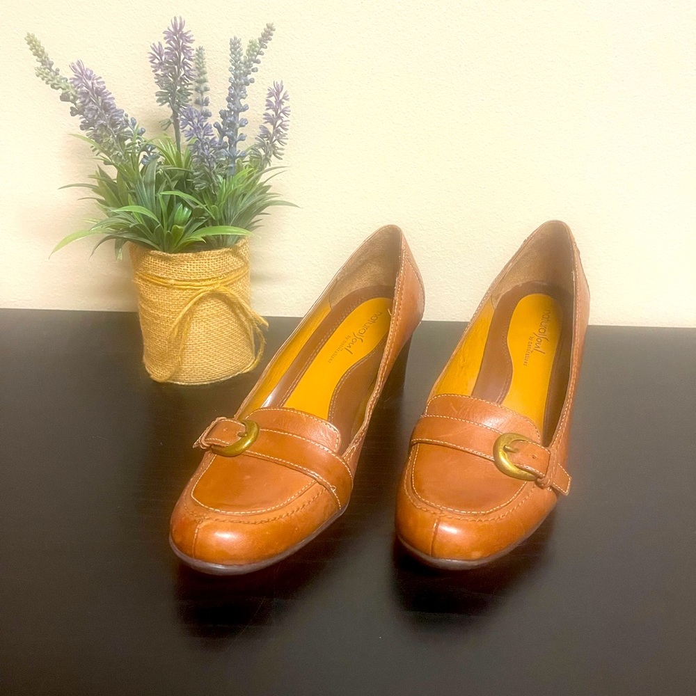Women’s Natural Soul by Naturalizer Faux Leather Heeled Loafer Size 9 EUC